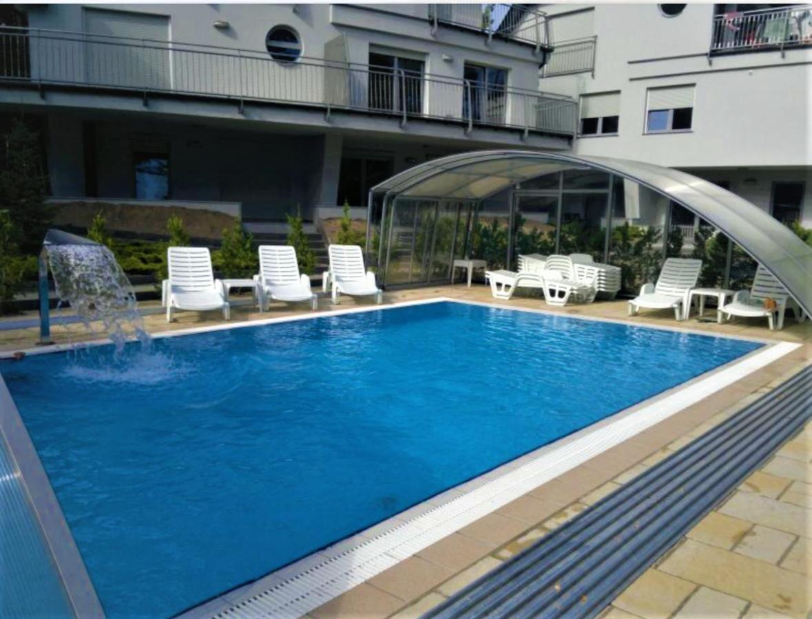 Apartament Przy Plazy ポビエロボ エクステリア 写真